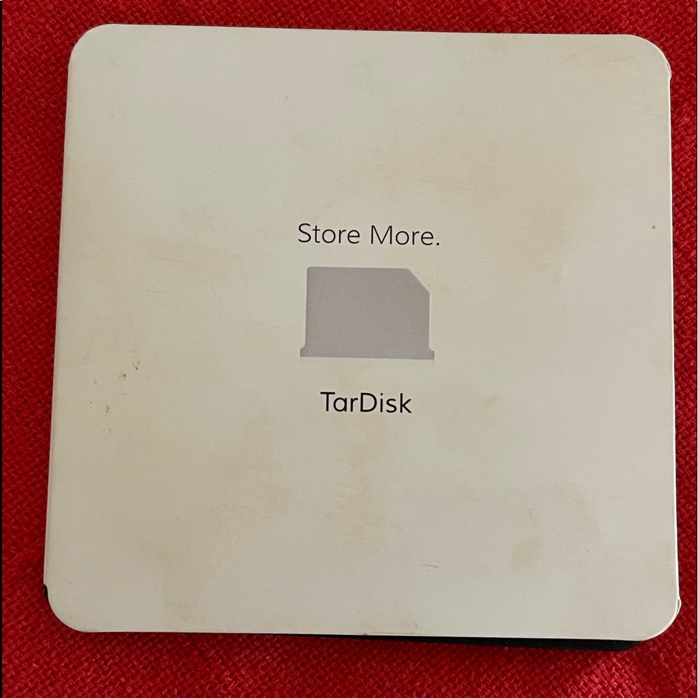 STORE MORE TARDISK.
